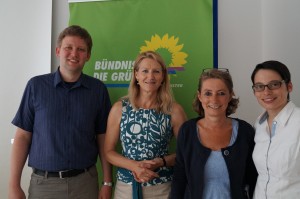 Vlnr. Vorstandssprecher Thomas Möllers, MdL Andrea Asch, Ratsfrau Jutta Möllers, MdL Josefine Paul