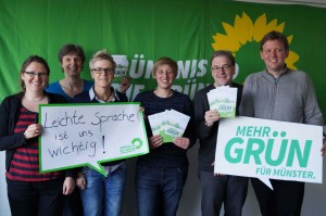 vlnr: Molina Gosch (Vorstand), Ratsfrau Petra Dieckmann, Sylvia Rietenberg (Kandidatin zur Kommunalwahl), Vorstandssprecherin Anna Paul, Harald Wölter (Sozialausschuss) und Vorstandssprecher Thomas Möller