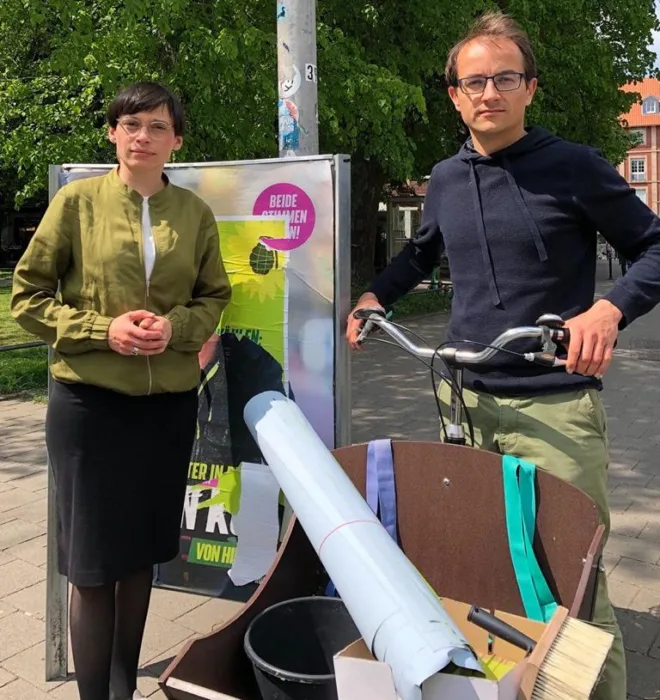 GRÜNE: Demokratie ist stärker als Vandalismus