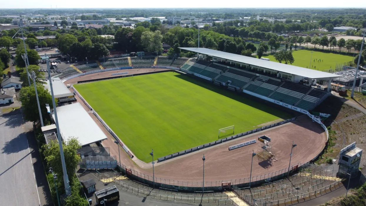 Das städtische Stadion an der Hammer Straße aus der Luft