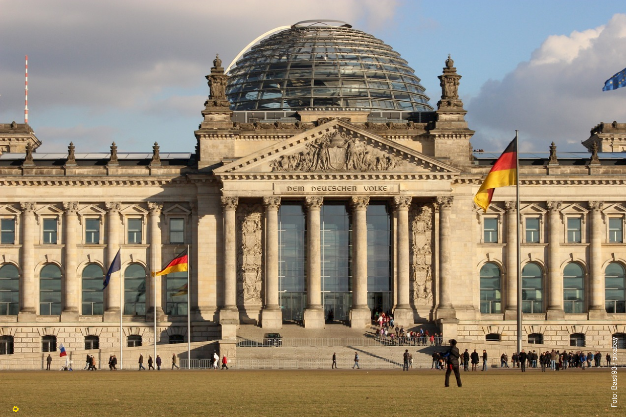 Zu sehen ist der deutsche Bundestag.