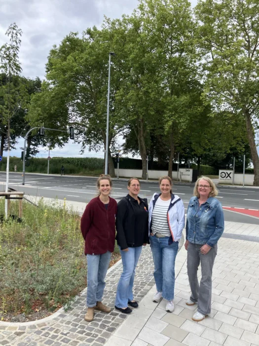 Die vier Kandidatinnen vor der Roxeler Straße